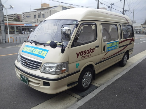 近鉄向島駅前（ローソン前）にて…(^_^)v